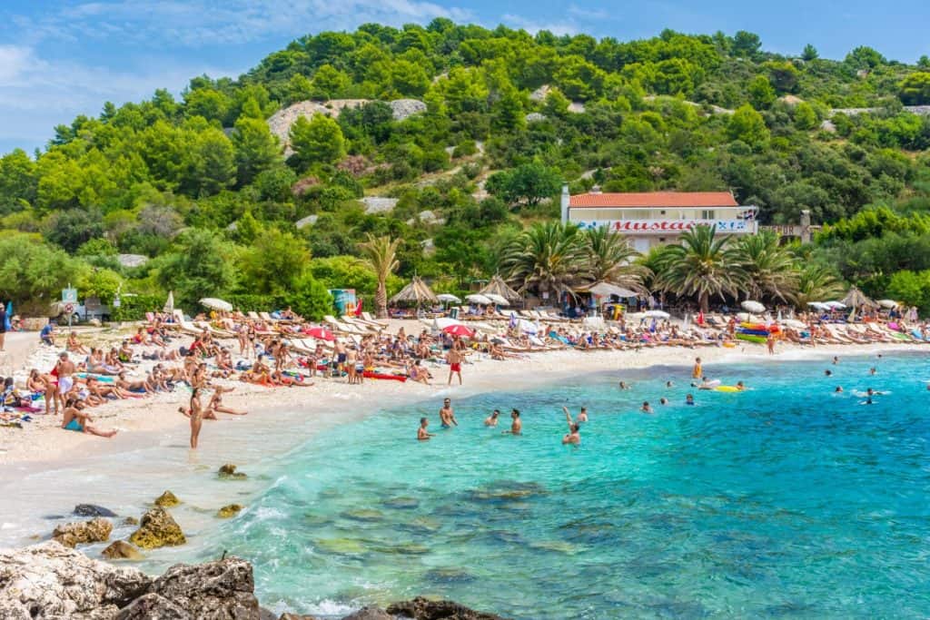 Plaže na Hvaru koje lokalci čuvaju za sebe